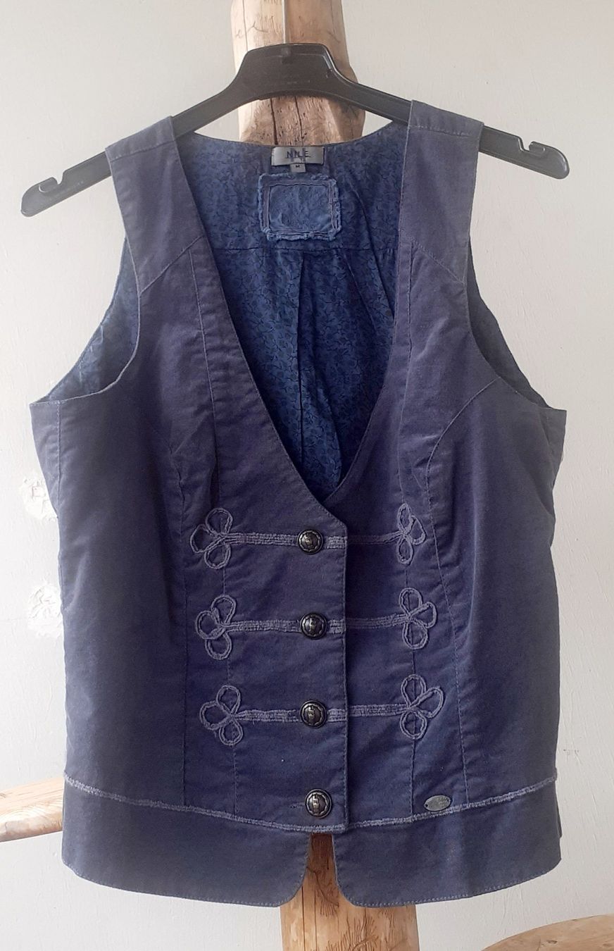 Nile Gilets & Westen: Nile Samtgilet, M – Gebraucht aus Bern von Solarsystem