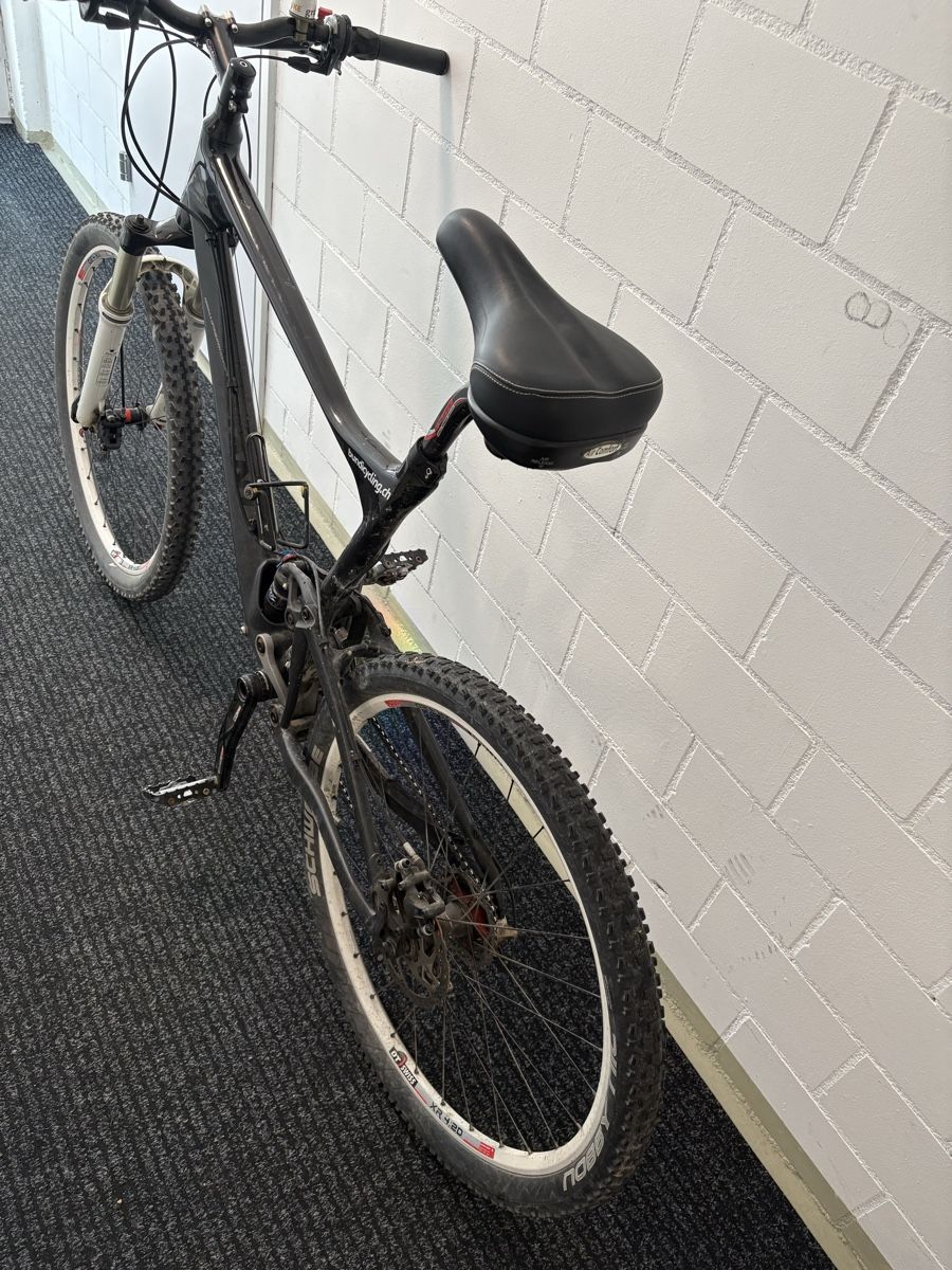 Biciclette: 2 Mountainbikes schwarz gebrauchter Zustand – Usato da Zizers venduto da kaa_gl6r 3
