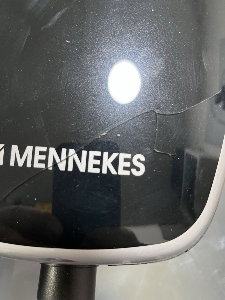Mennekes Batterie-Ladegeräte: Borne de charge Mennekes – Gebraucht aus Eclépens von Revit19 7