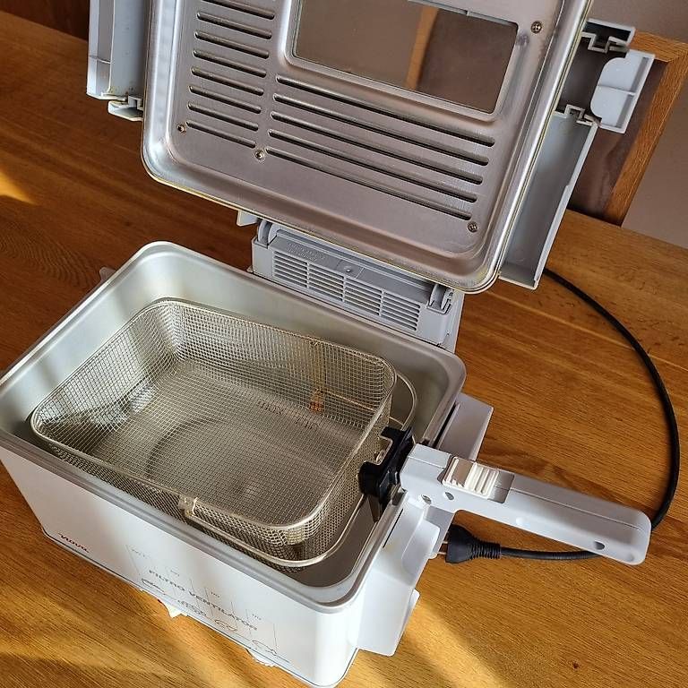 Elettrodomestici da cucina: Friteuse – Usato da Gland venduto da Coyotte 2