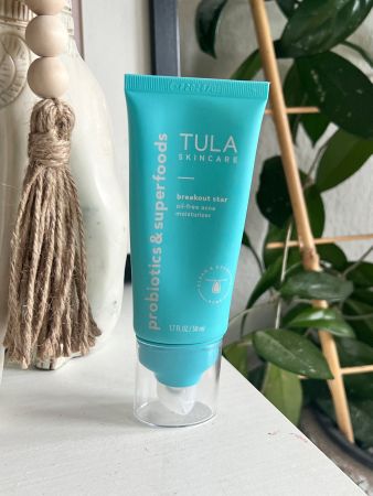 Tula skincare / probiotic breakout star acne moisturizer