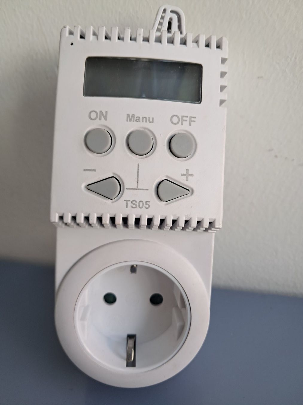 Messen: Digital Thermostat Temperaturkontrolle, Thermo-Switch Socket – Gebraucht aus Zürich von Lia107 1