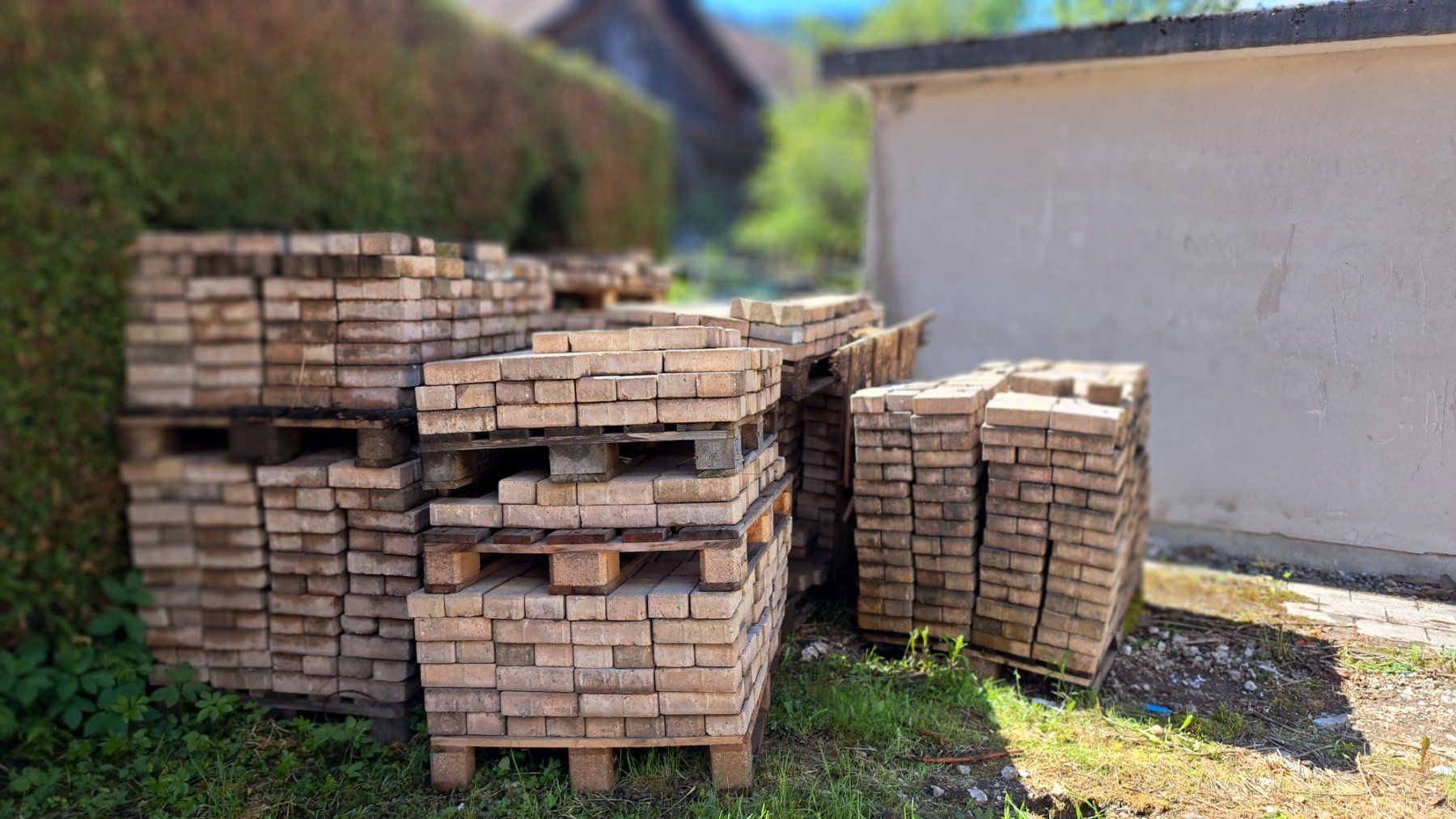Rivestimenti per pavimenti: Pavé béton environ 70m² – Usato da Malleray venduto da dim_7tjb