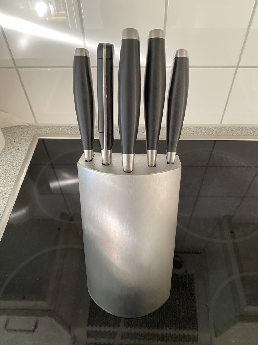 Coltelli da cucina: Messerblock mit 5 Messern und Messerschärfer – Usato da Zürich venduto da kub_598t