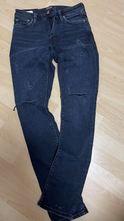 Jack Jones Schwarze Skinny Jeans mit Rissen Gr. 28/32