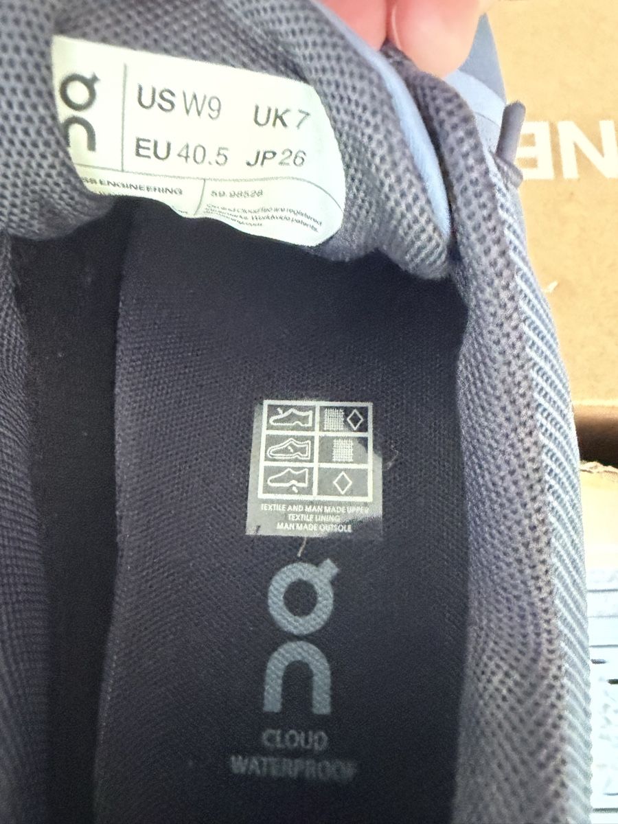 On Chaussures hommes: ON Cloud Waterproof Laufschuhe Grösse 40.5 neu – D'occasion à Kriens par sunny9193 4