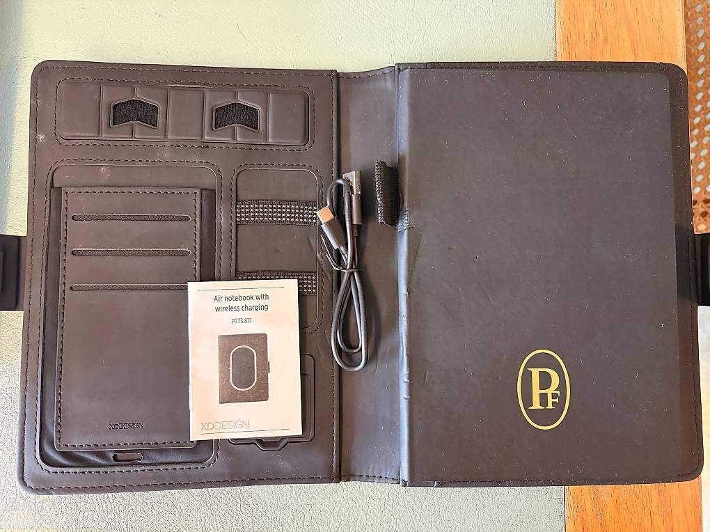 Blocchi: Parmigiani Fleurier Air notebook with wireless charging – Usato da Genève venduto da Johnny345 3