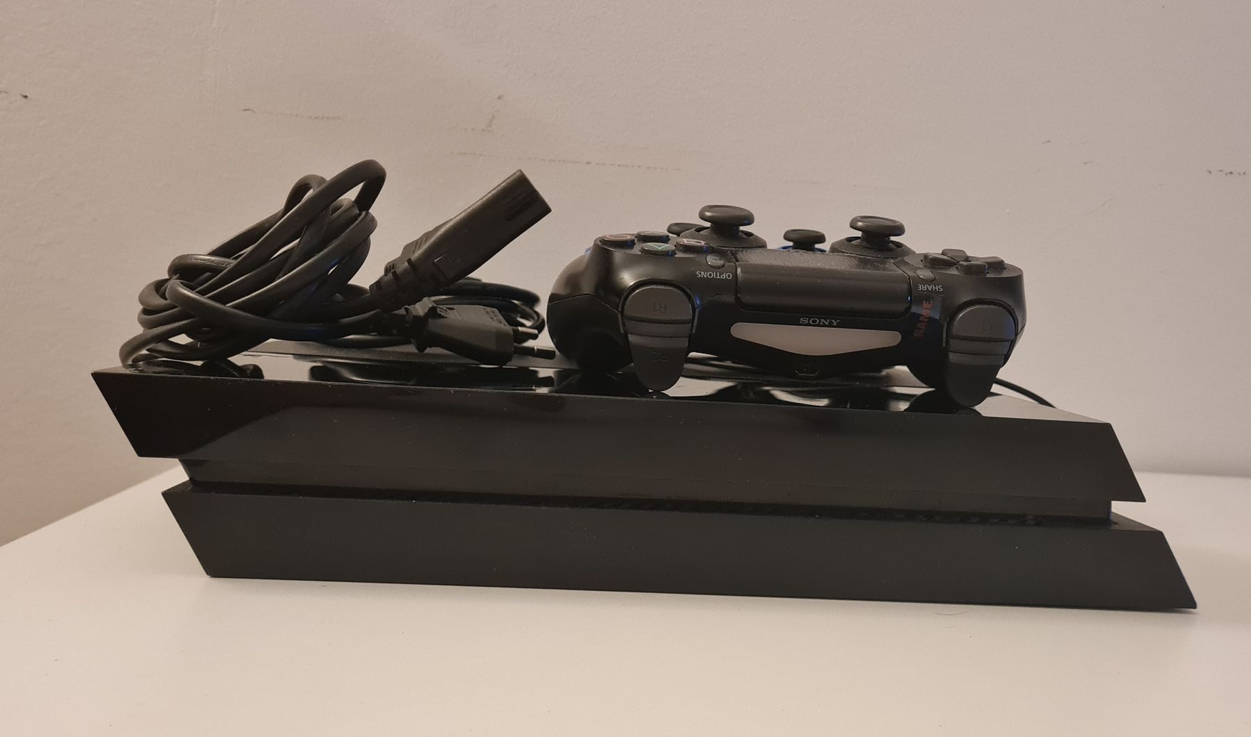 Sony Console: Gebrauchtes PS4 – Usato da Zürich venduto da per_29wz 2