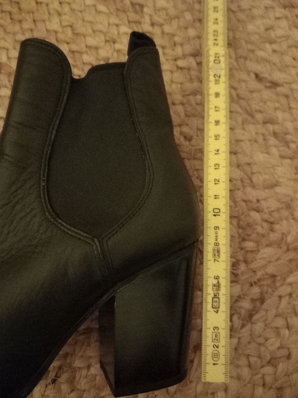 Zara Damenschuhe: ZARA, LEDER, STEFELETTE, SCHWARZ – Gebraucht aus Wanzwil von lonelybeachhouse 3