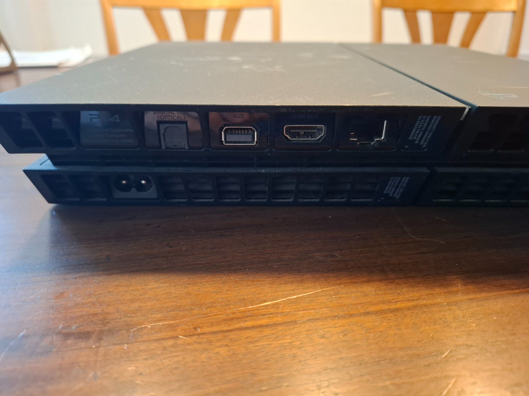 Sony Konsolen: PS 4 nur Konsole – Gebraucht aus Gipf-Oberfrick von Konsolen_Colin 1