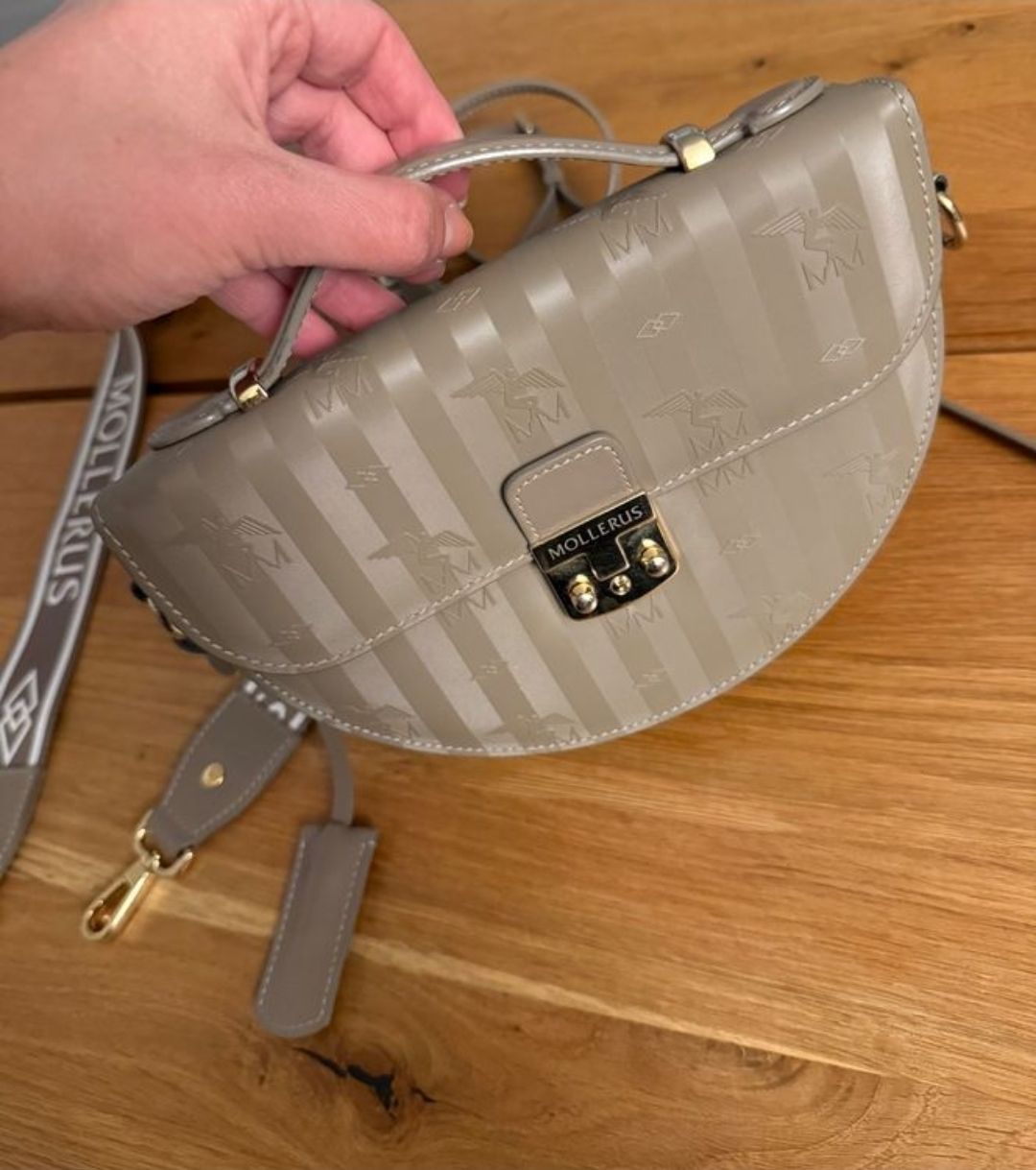 Borse da donna: Mollerus Tasche + Accessoire  – Usato da Weiach venduto da Vin_tage 2