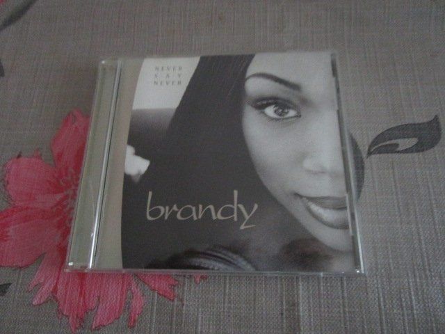 CD: Brandy - Never Say Never CD – Usato da Olten venduto da Disc-Ausverkauf