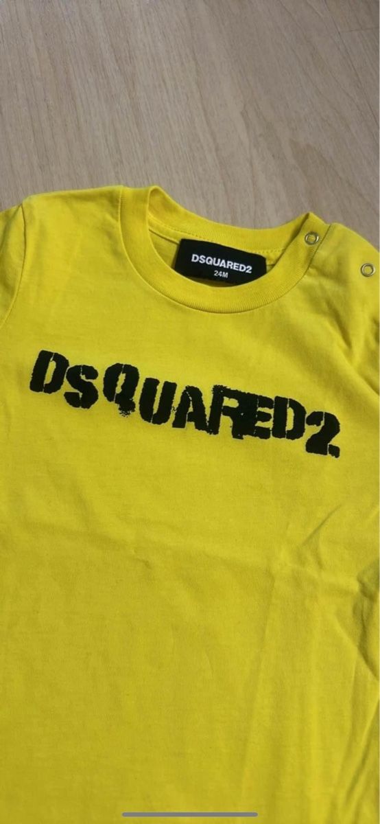 Dsquared2 T-shirt: Dsquared kurzarm Shirt Gr 24 Monate – Nuovo (secondo la descrizione) da Rotkreuz venduto da Bikiii87