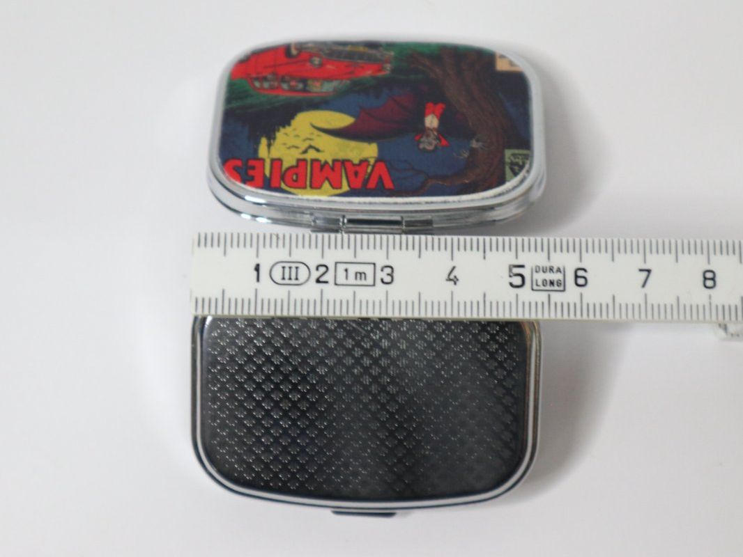 Altro in Cosmetici & Cura: Metall Pillendose Vampir Dracula Oldtimer  neu Dose – Nuovo (secondo la descrizione) da Eschenbach SG venduto da Astalavista 3