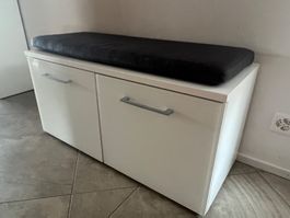 Schuhbank weiss mit Sitzkissen, zwei Türen