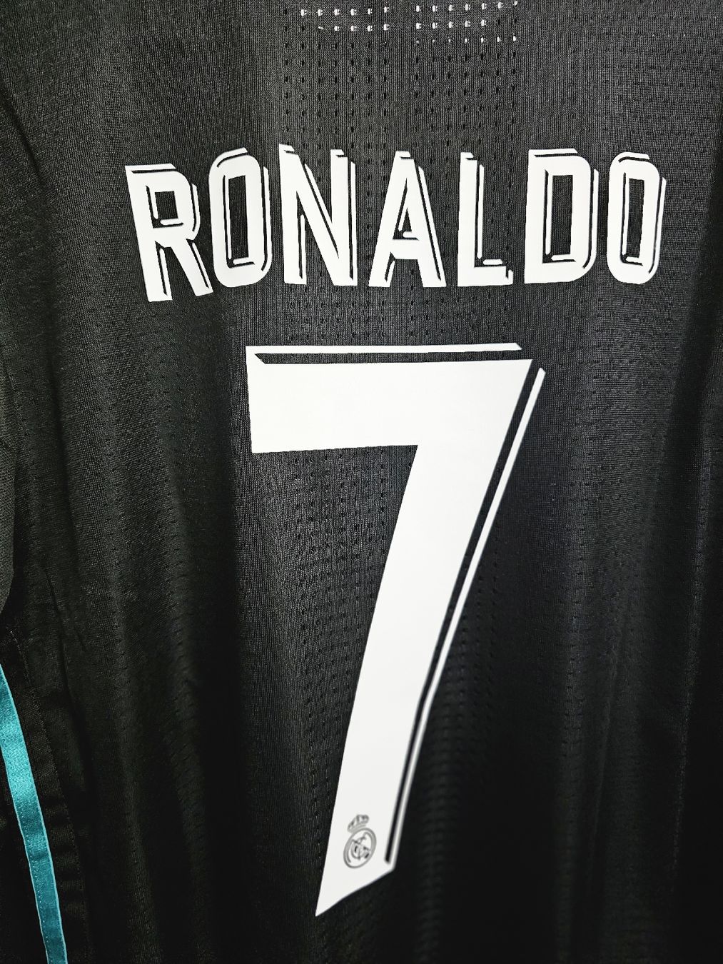 Canottiere & Pantaloni: Real Madrid Spielertrikot 17/18 – Nuovo (secondo la descrizione) da Rickenbach LU venduto da LichterWelt 4
