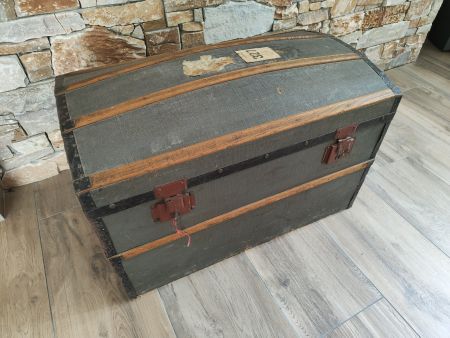 Malle de voyage ancienne