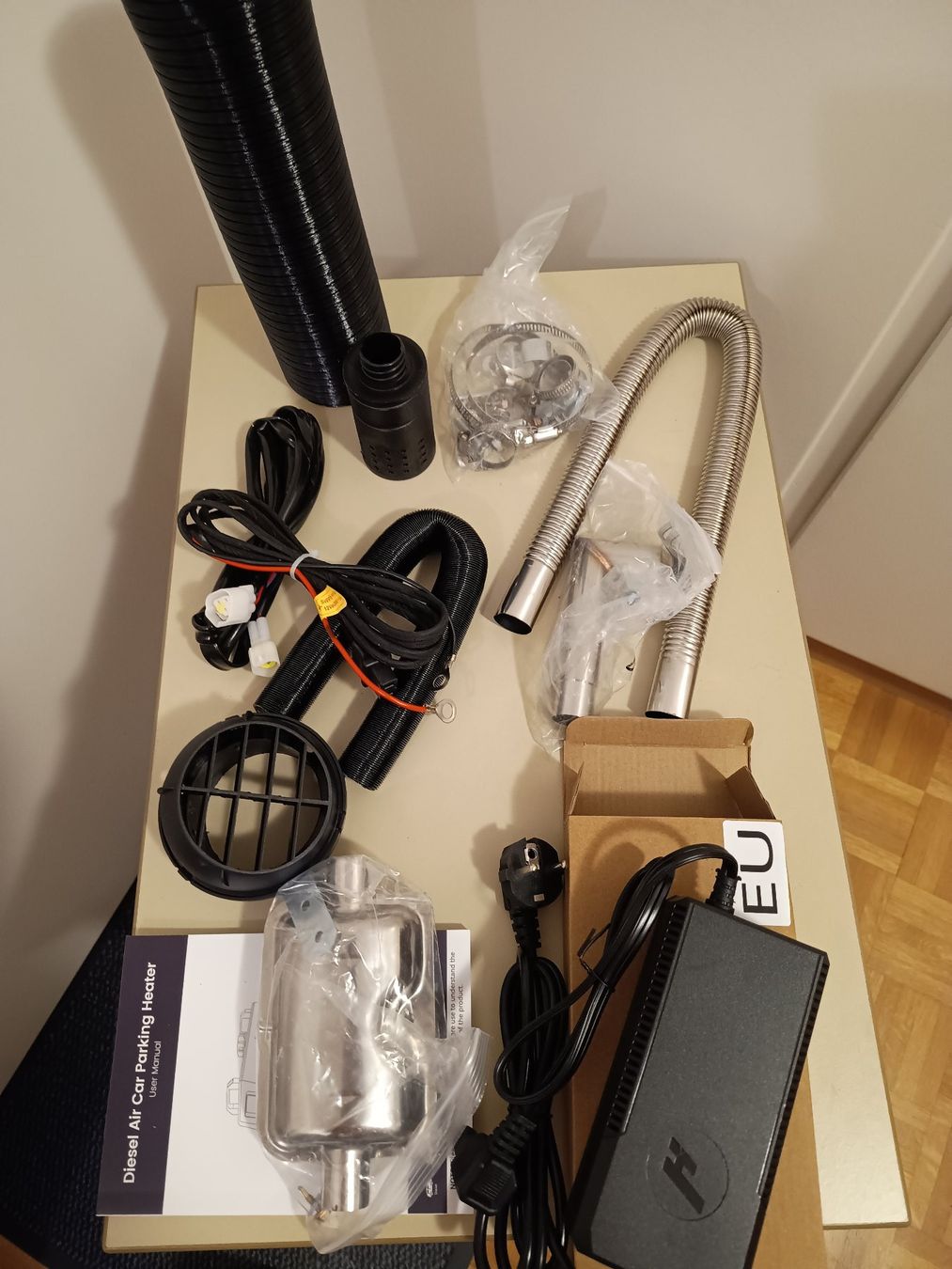 Radiatori: 12V / 24V oder 230V Dieselheizung 8kW, neu – Nuovo e nell'imballaggio originale da Döttingen venduto da Schlei 6
