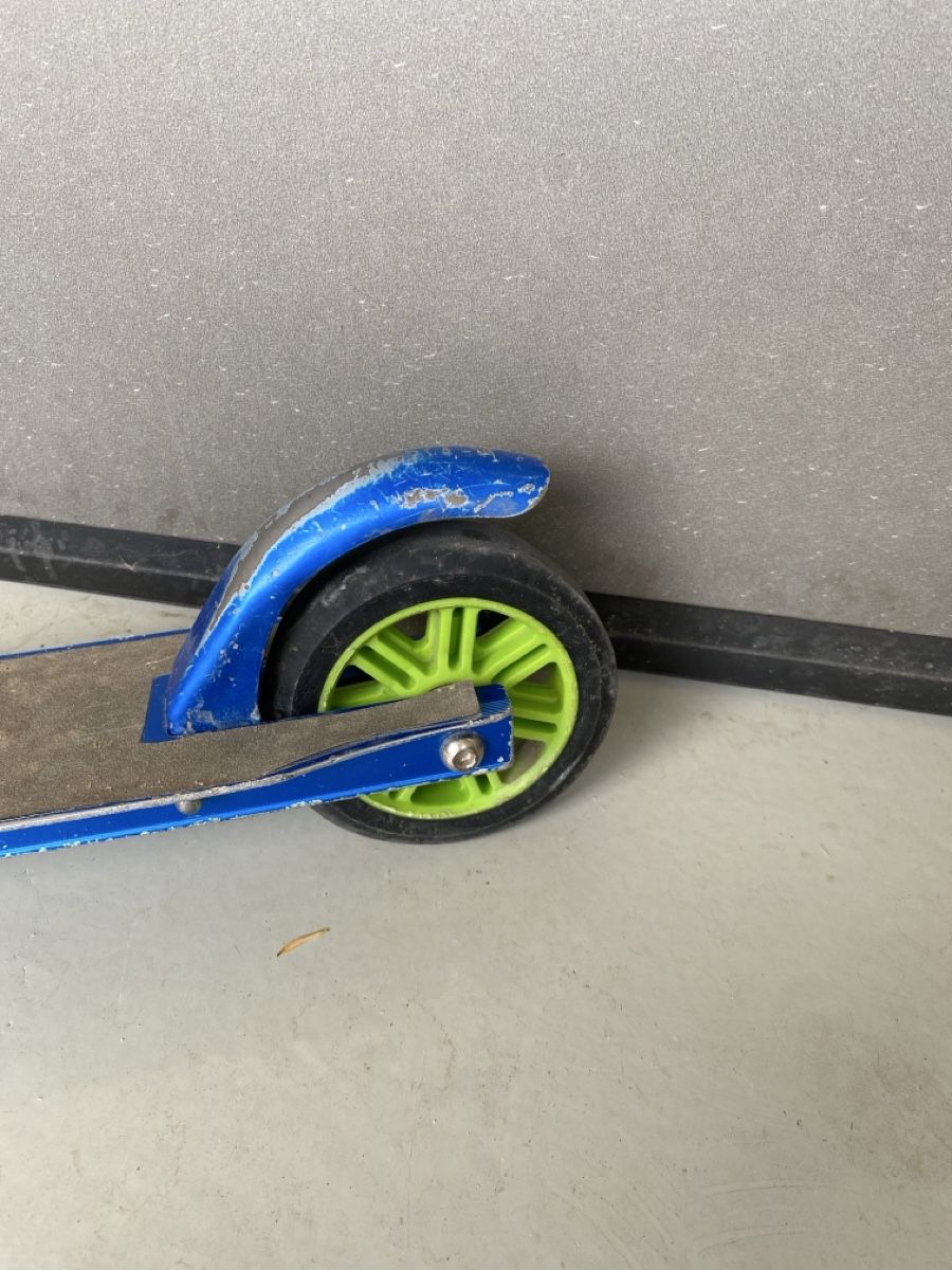 Kickboard: Kickboard gebraucht – Usato da Bergdietikon venduto da EnKaSaLe 1