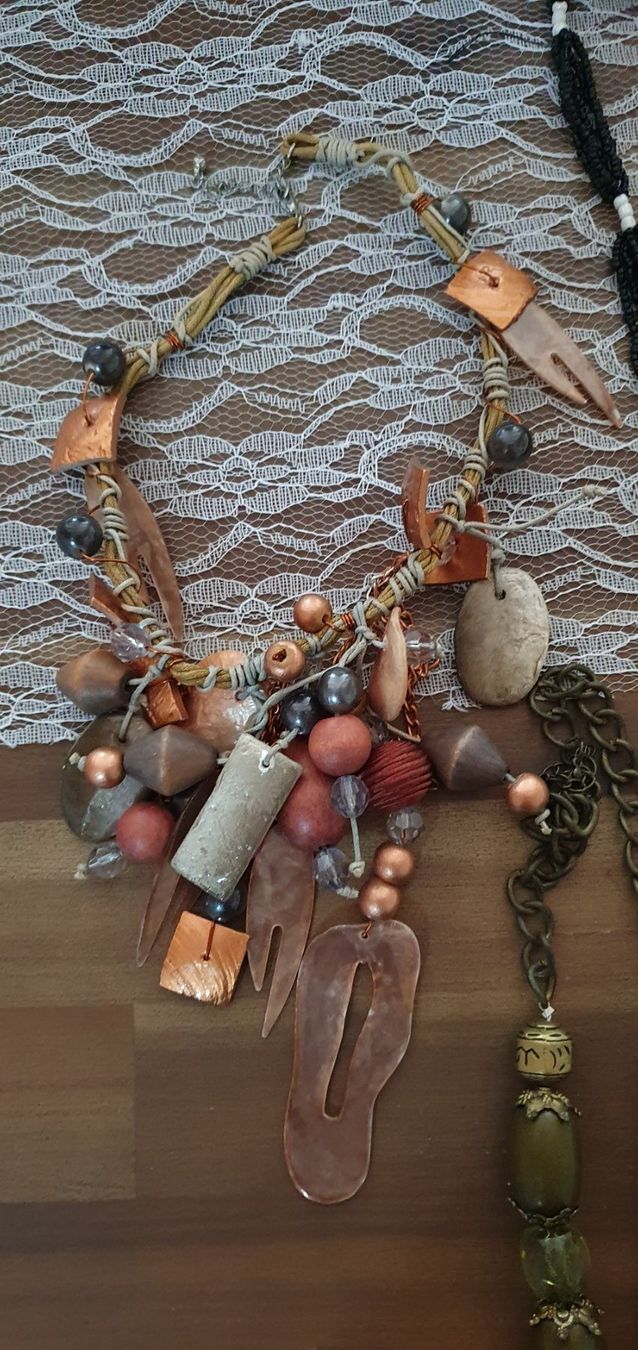Ketten: Modeschmuck 9 Halsketten zum Top-Preis – Neu (gemäss Beschreibung) aus Hittnau von Gamoe 1
