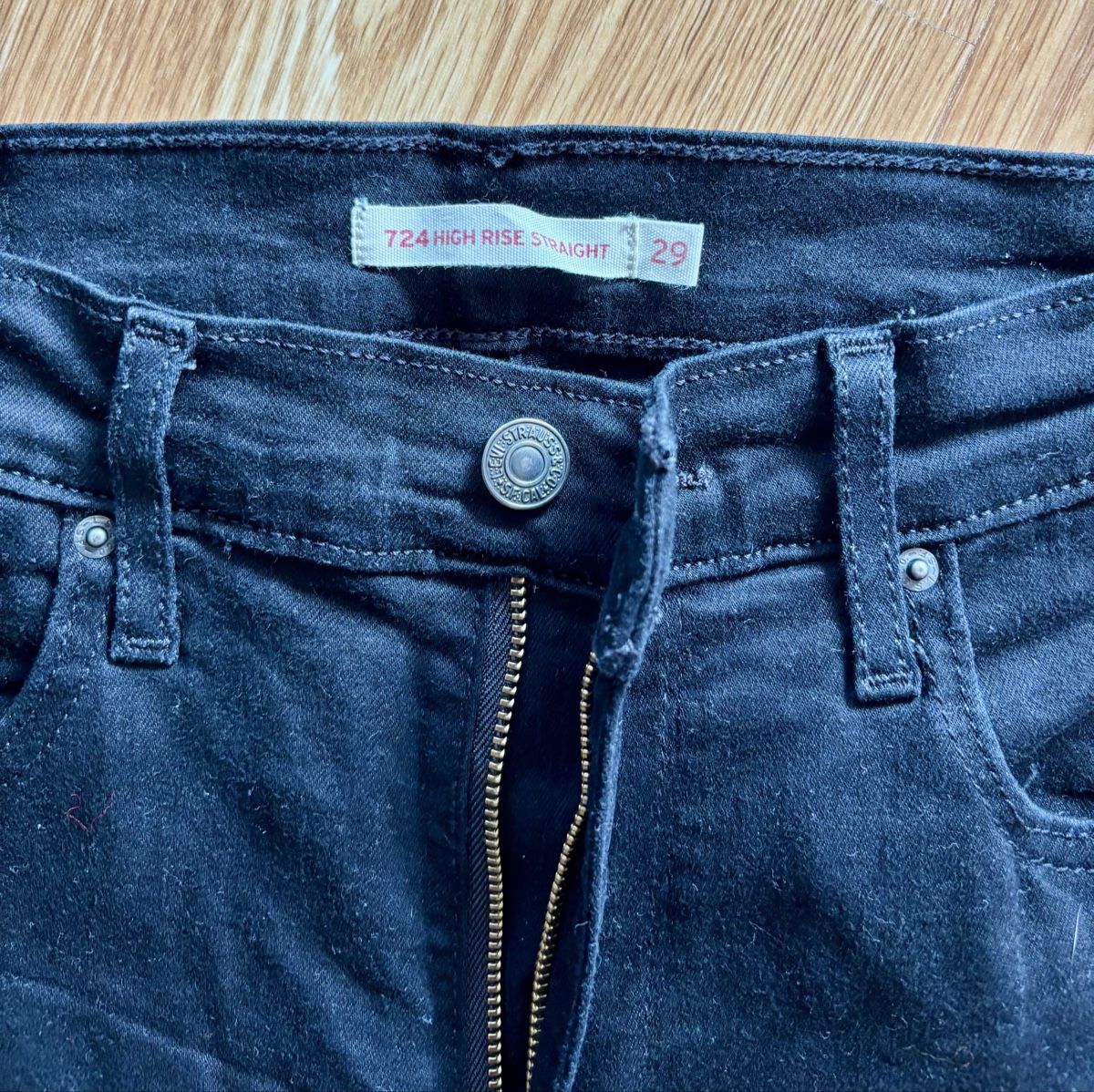 Levi's Jeans: Schwarze Levis 724 high rise straight 29 – Usato da Meilen venduto da HappyGirl70 2