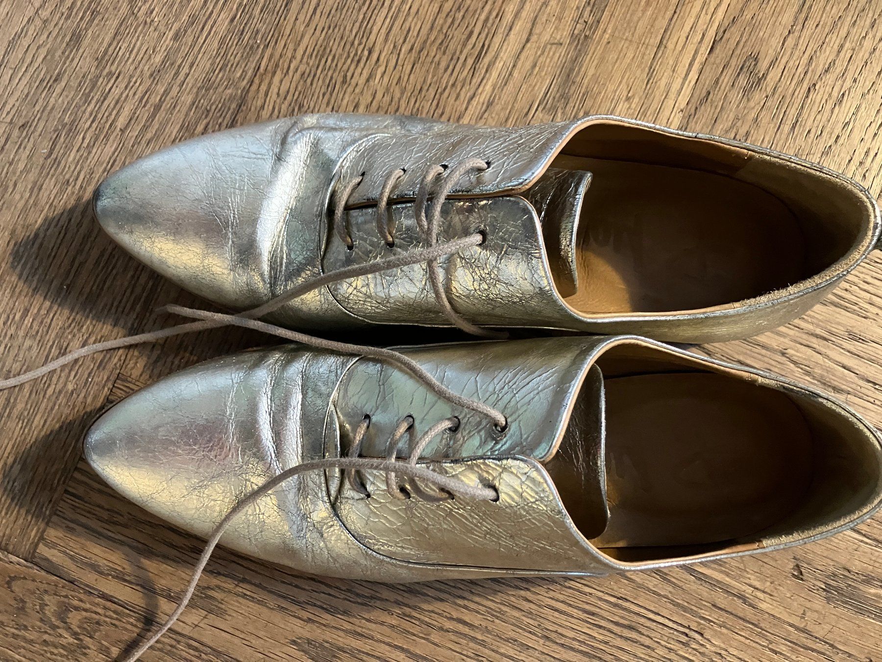 Damenschuhe: P. Monio Goldschuhe Leder Gr 41 – Gebraucht aus Basel von Gwendolin0 2