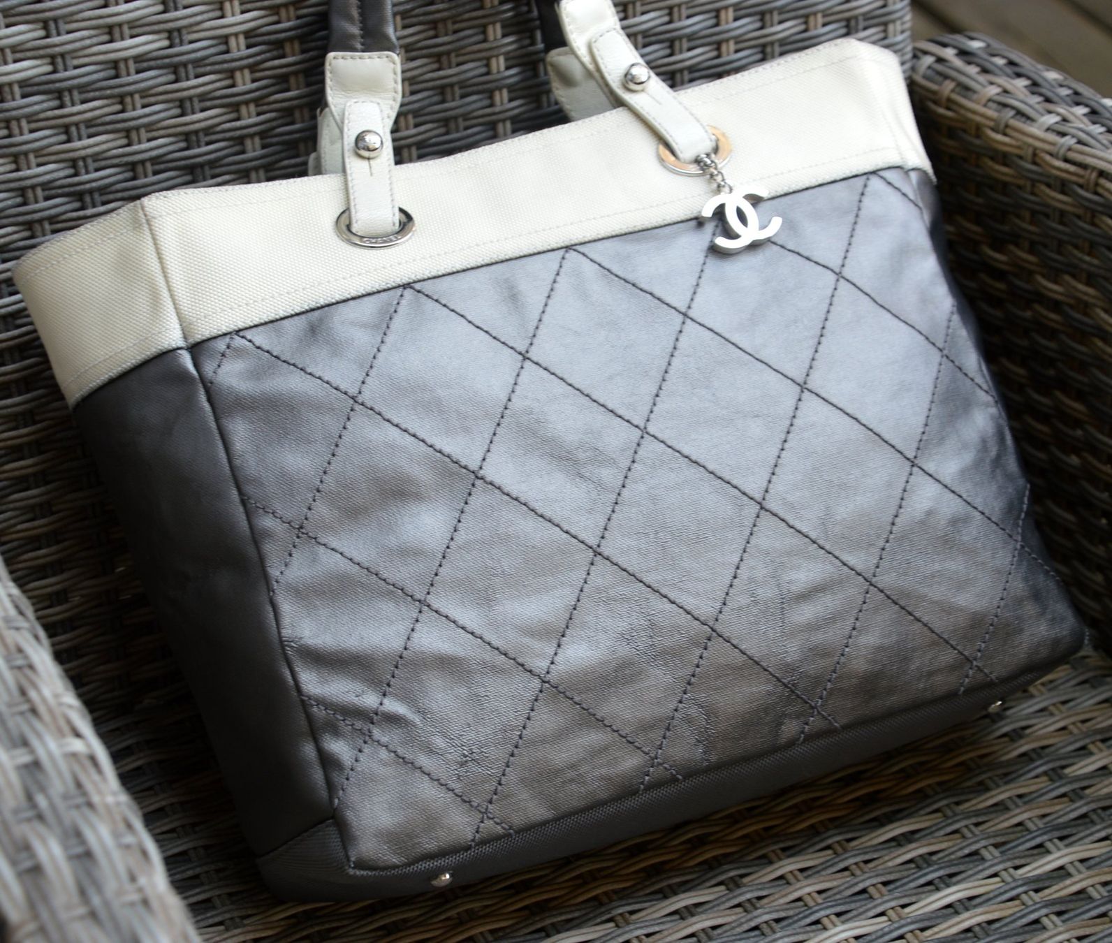 Chanel Borse da donna: CHANEL Tasche / Sac – Usato da Collonges venduto da Auganien