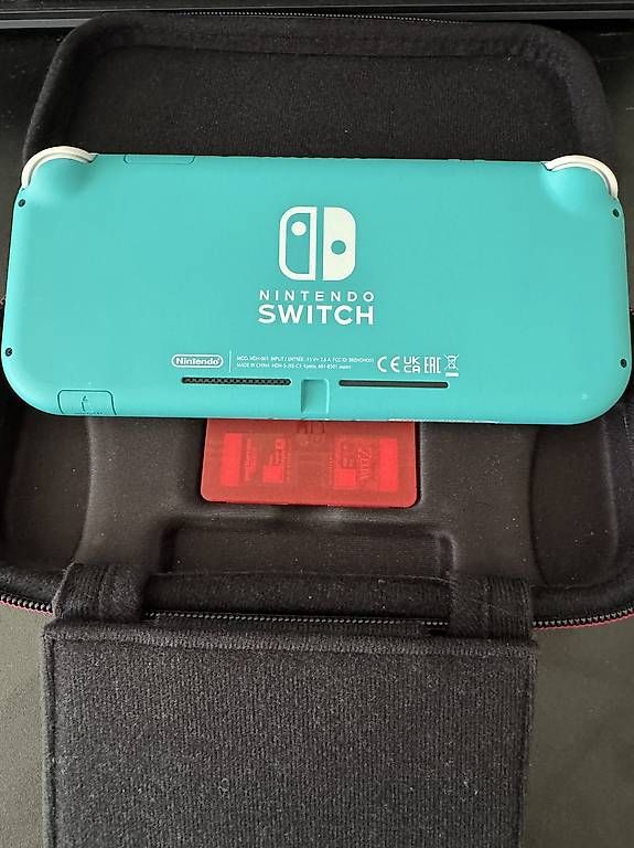 Nintendo Consoles: Nintendo Switch Lite Bundle + 7 Spiele + Reisetasche – D'occasion à Frenkendorf par BescheA 2