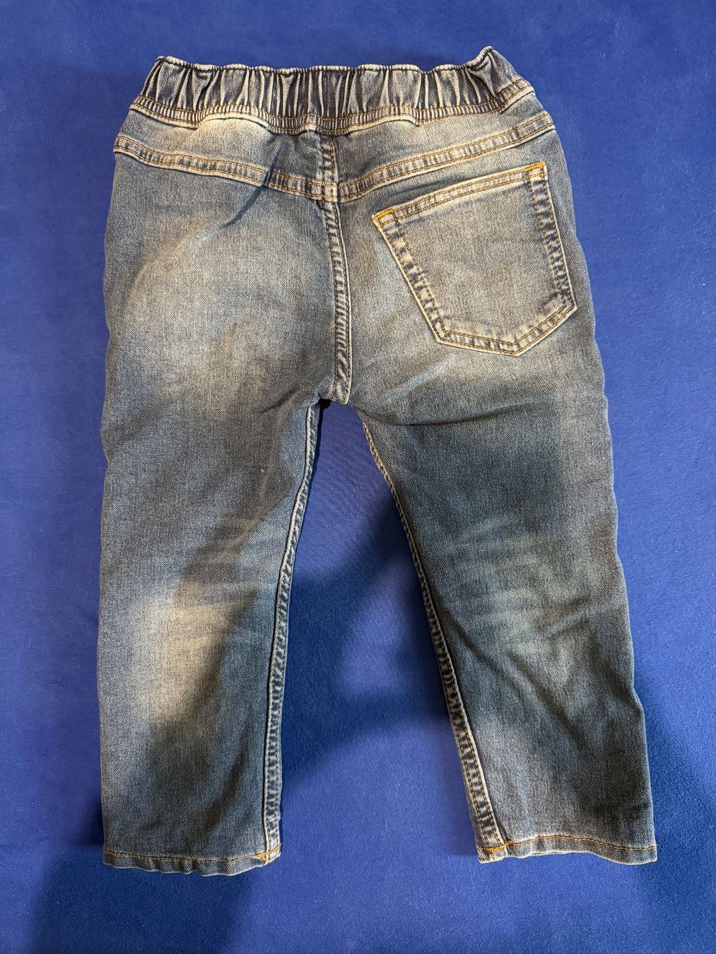 Pantaloni: Pantalon doublé, motif espace taille 98 – Usato da Genève venduto da Mag84 2