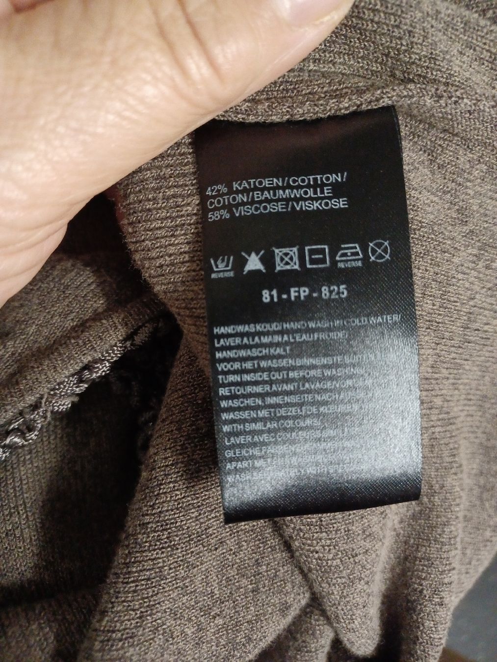 Vestiti: BANDOLERA Design Feinstrick Kleid Gr.M/L – Usato da Luzern venduto da GoSecond 4