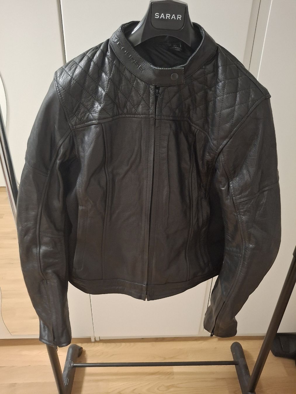 Lots de vêtements: Motorrad Kleider Ausrüstung Damen – Neuf (Voir description) à Herzogenbuchsee par nro_z587 2