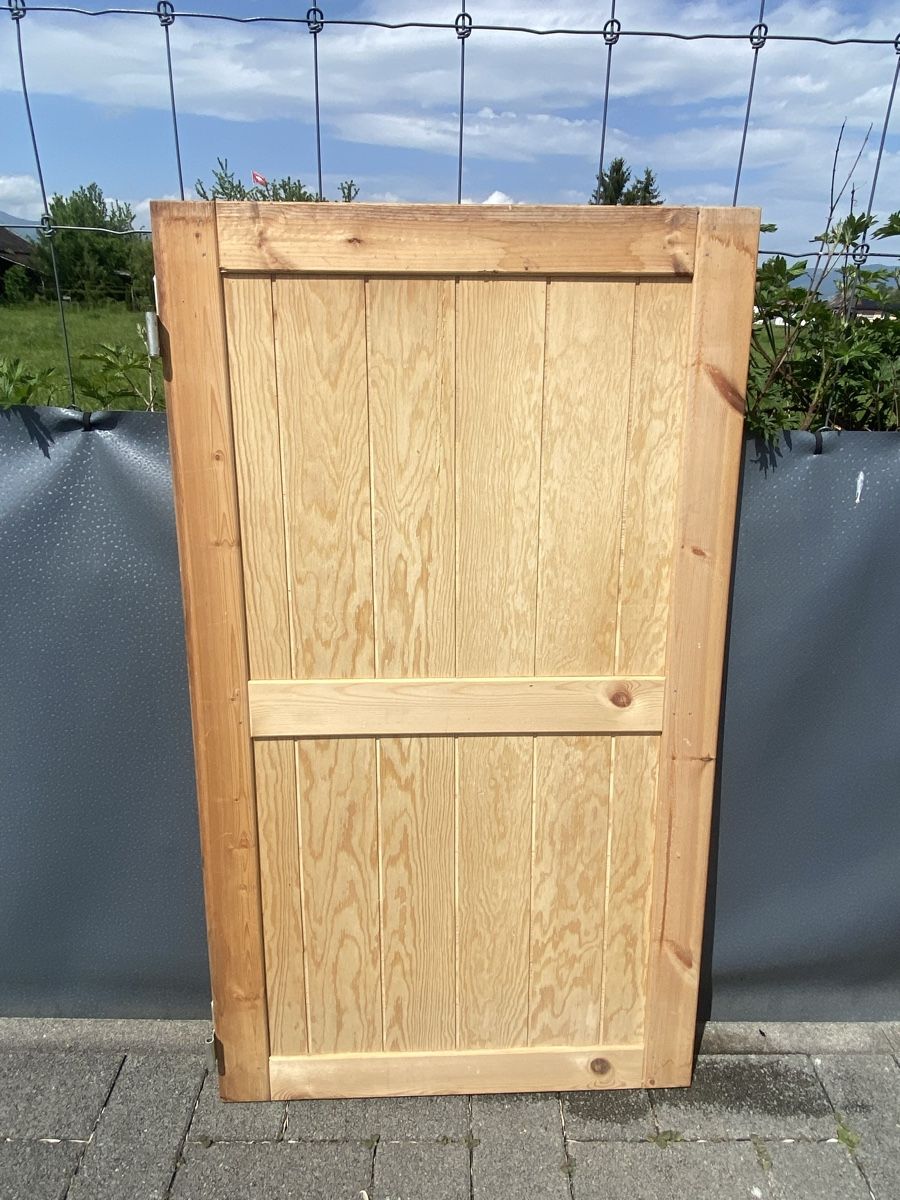 Persiane: Fensterladen aus Holz – Usato da Obergerlafingen venduto da Schilu-2017 1