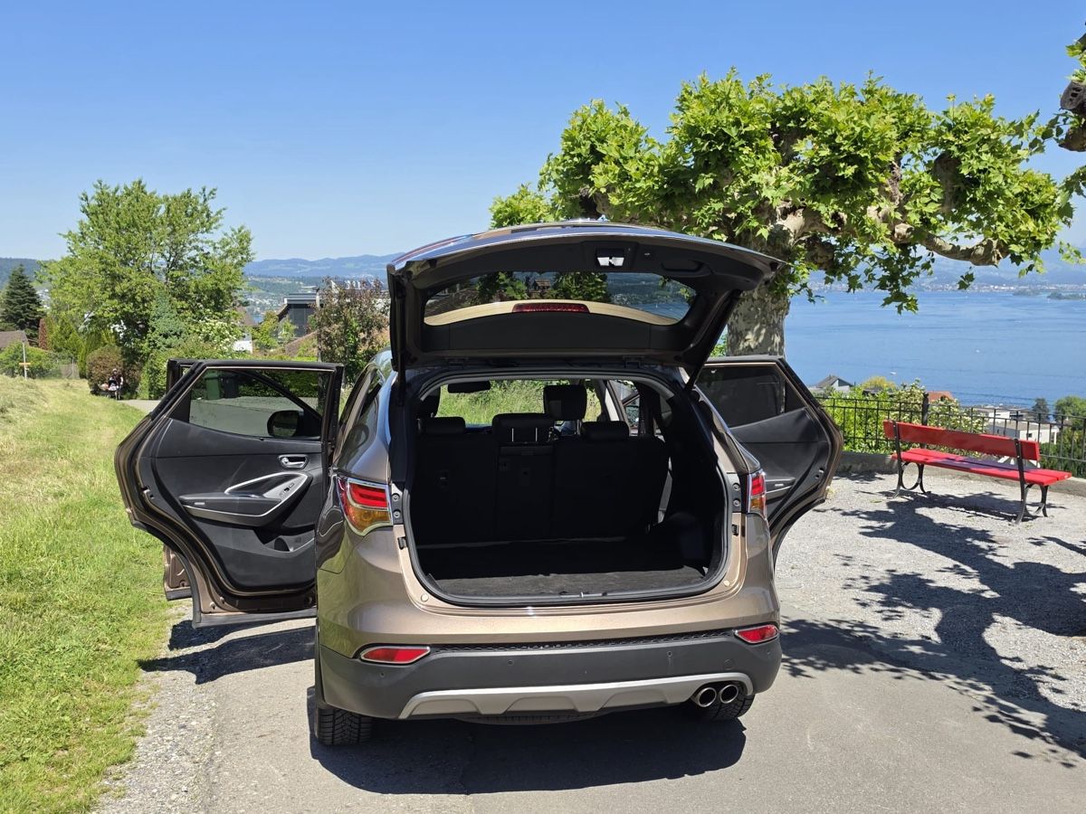 Hyundai Automobili: HYUNDAI Santa Fe 2.2  CRDI – Usato da Wädenswil venduto da red_hmg5 5