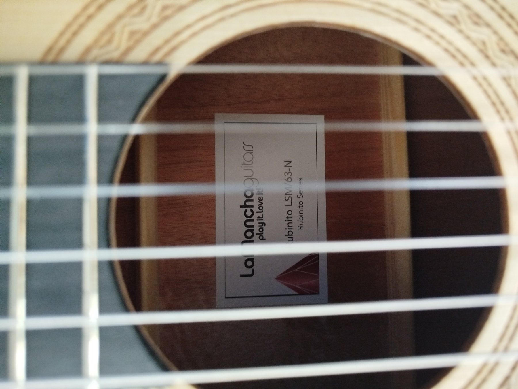 Strumenti musicali: Gitarre 7/8tel La Mancha Rubinito – Nuovo (secondo la descrizione) da Zürich venduto da aur_jh5l 1