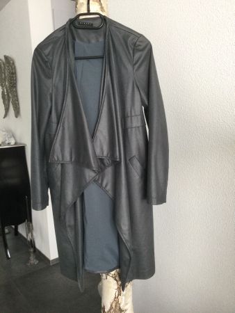 Sehr schöner Mantel Marke Sisley