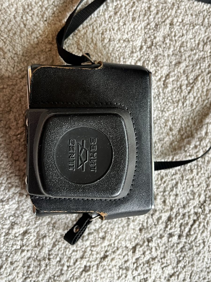 Fotocamera: Zenit 12XP SLR Analog Kamera mit Ledertasche – Usato da Solothurn venduto da saravxw 3