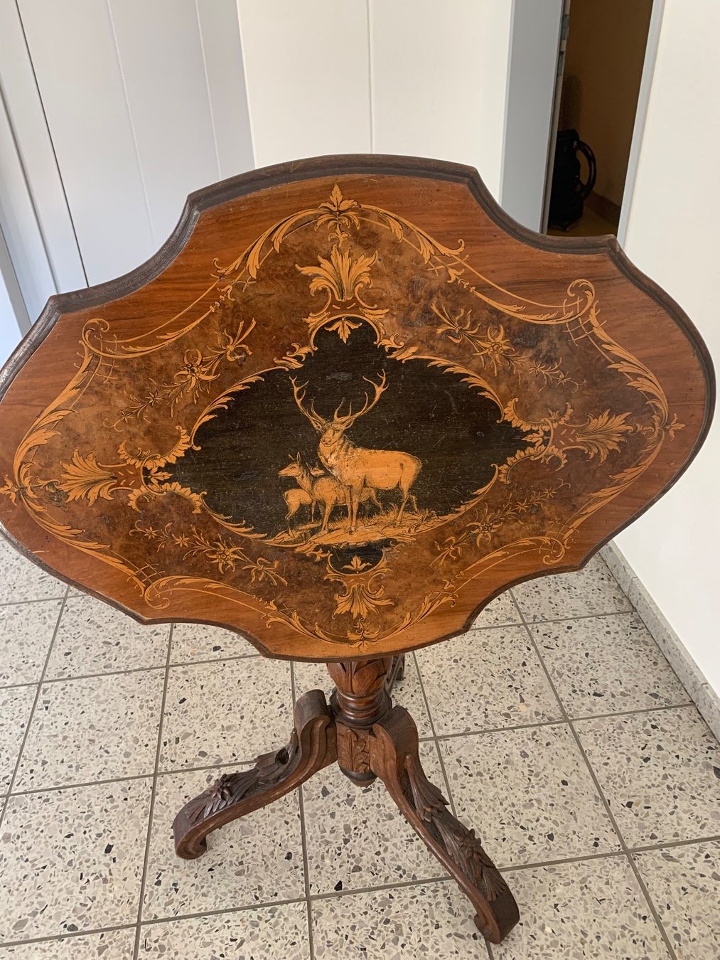 Set di tavolo e panche: Antike Brienzer Sitzgarnitur gefertigt um 1890 – Usato da Rothrist venduto da Oddymanliane 5