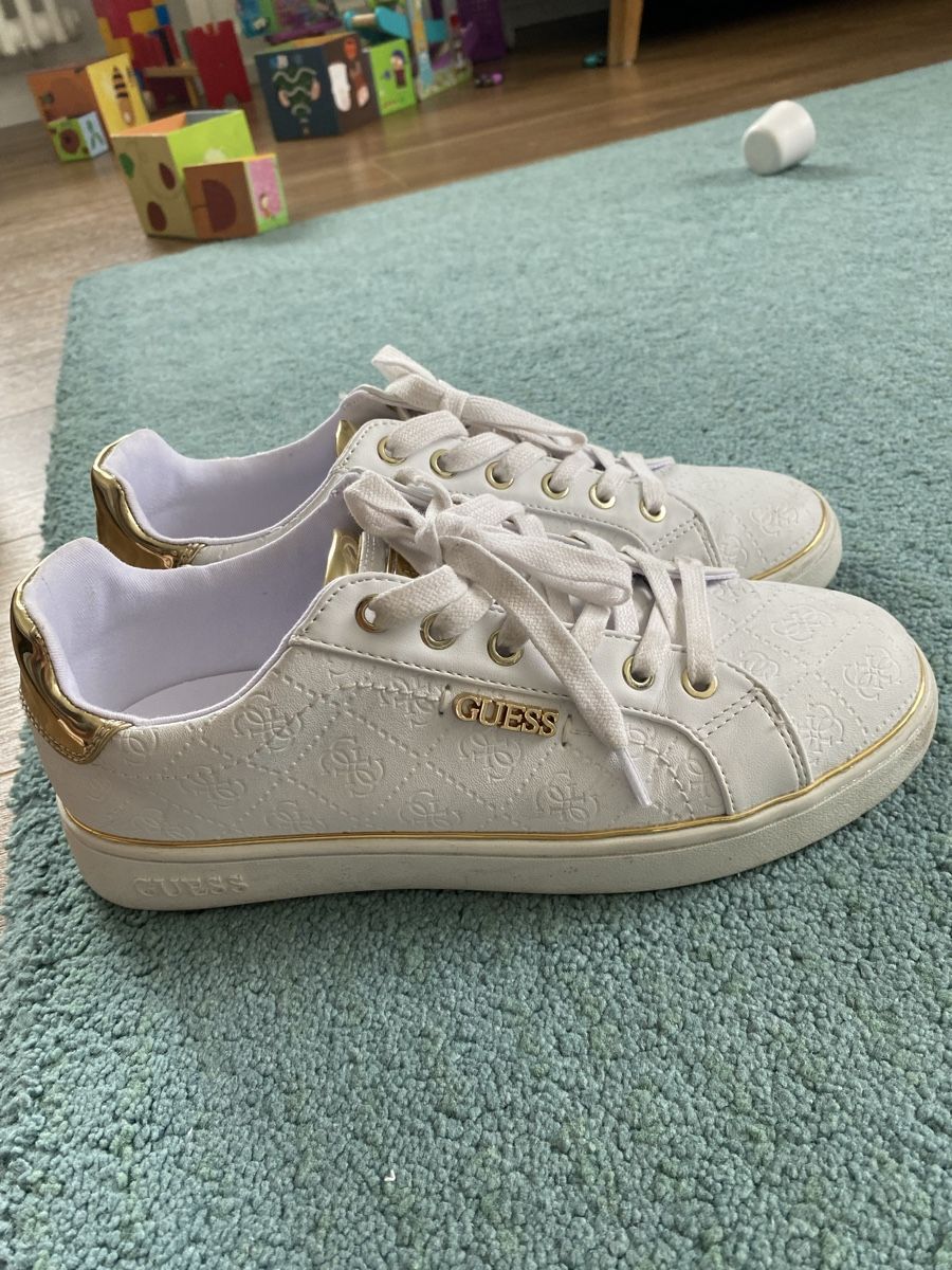Guess Scarpe da donna: Guess Schuhe – Usato da Basel venduto da janajakob 1