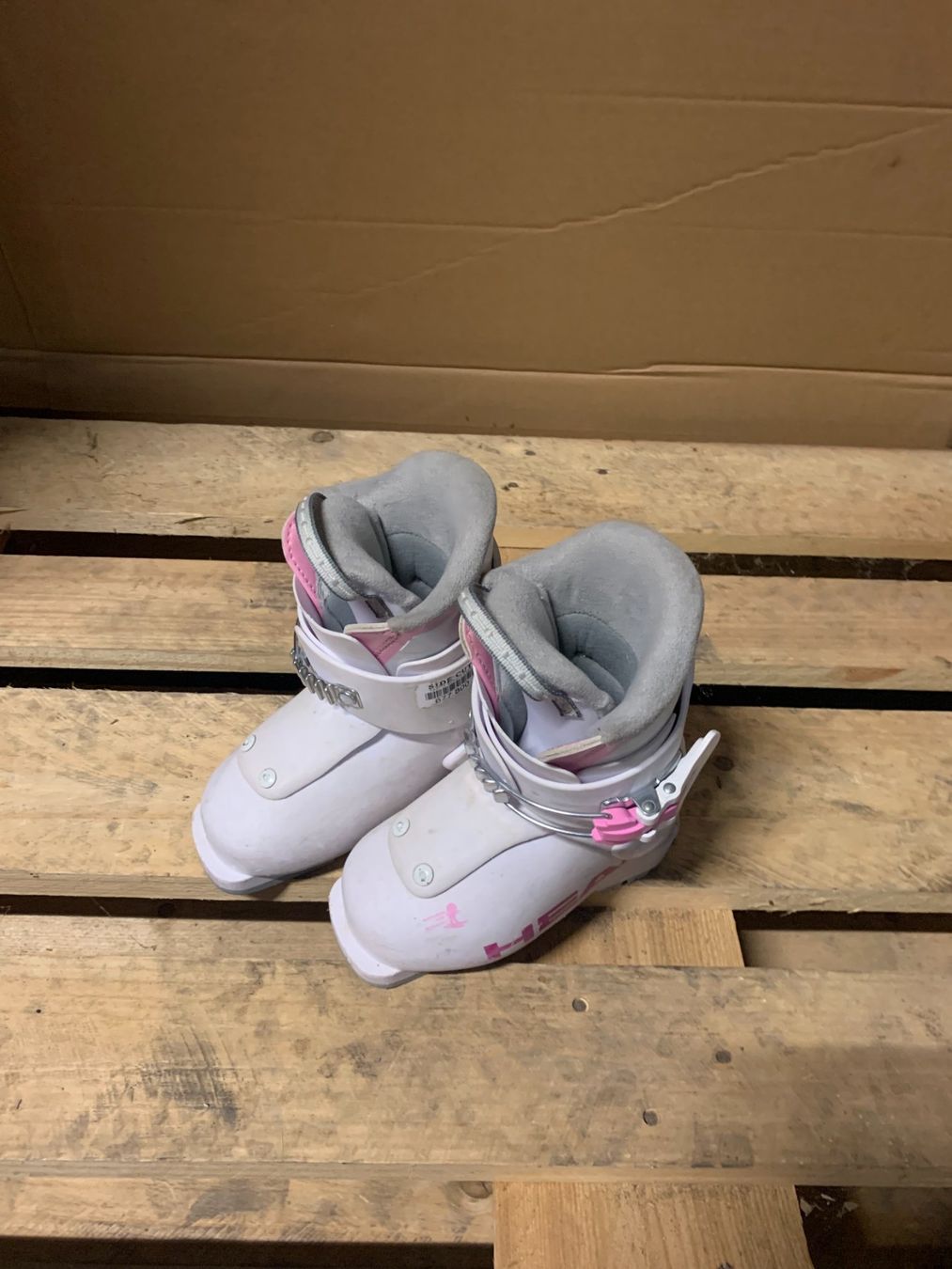 Head Chaussures garçon: Skischuhe, HEAD Z1, Grösse 25 – D'occasion à Schwarzsee par Sidecut