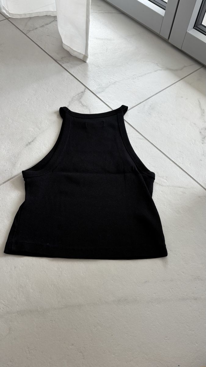Tops: Crop Top Even&Odd schwarz S – Gebraucht aus Seengen von sa_land 1