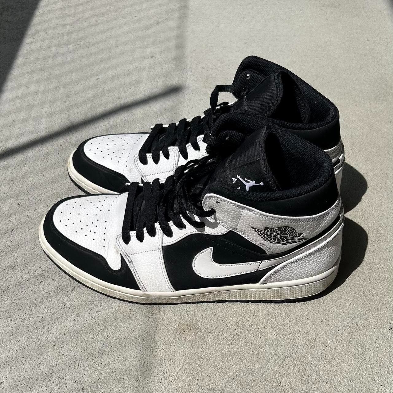 Jordan Scarpe da uomo: Jordan 1 Mid White Black – Usato da Dübendorf venduto da seymen_