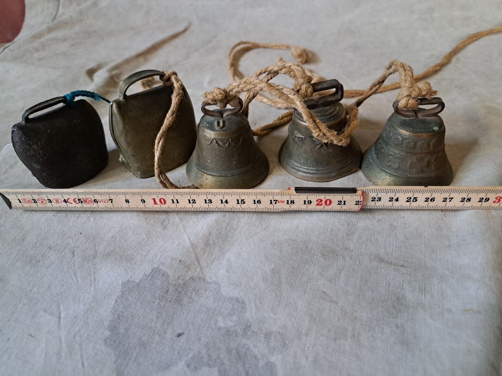 Campanacci mucche: Antike Glocken, Trycheln, Glöckchen wohl Geiss oder Schaf – Usato da Muotathal venduto da s_spiess 7