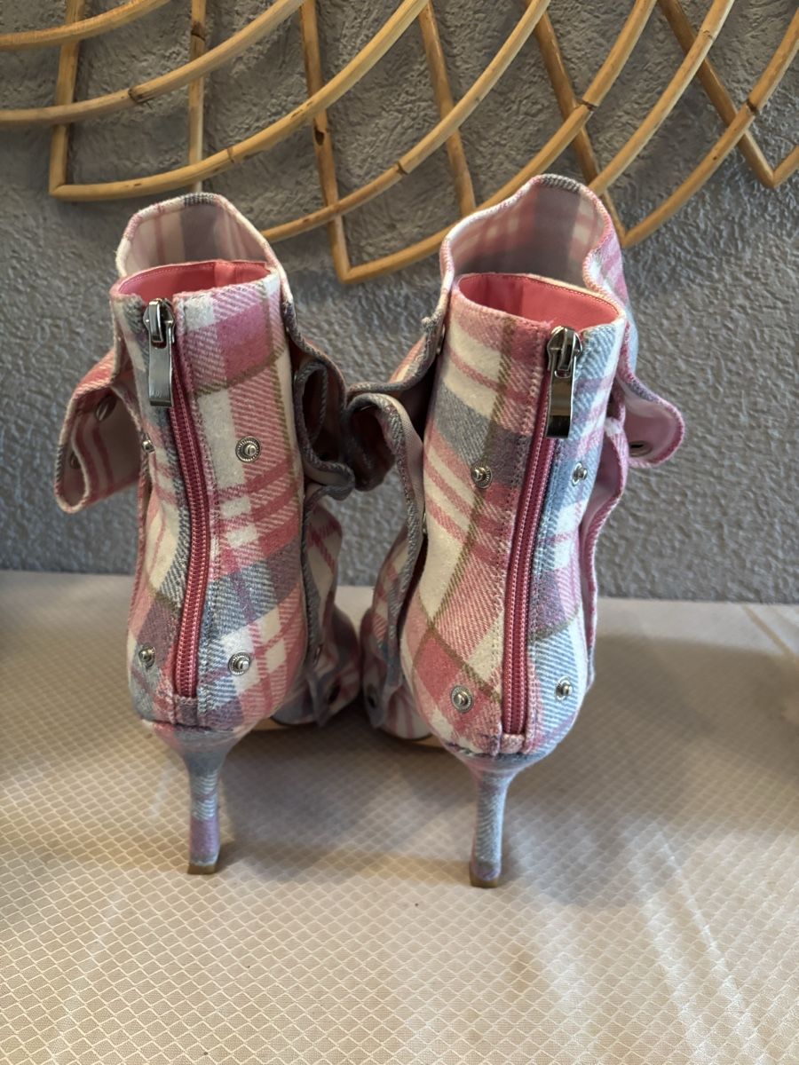 Scarpe da donna: Bottine à talon à vendre  – Nuovo (secondo la descrizione) da Sonceboz-Sombeval venduto da Luna_p1414 1