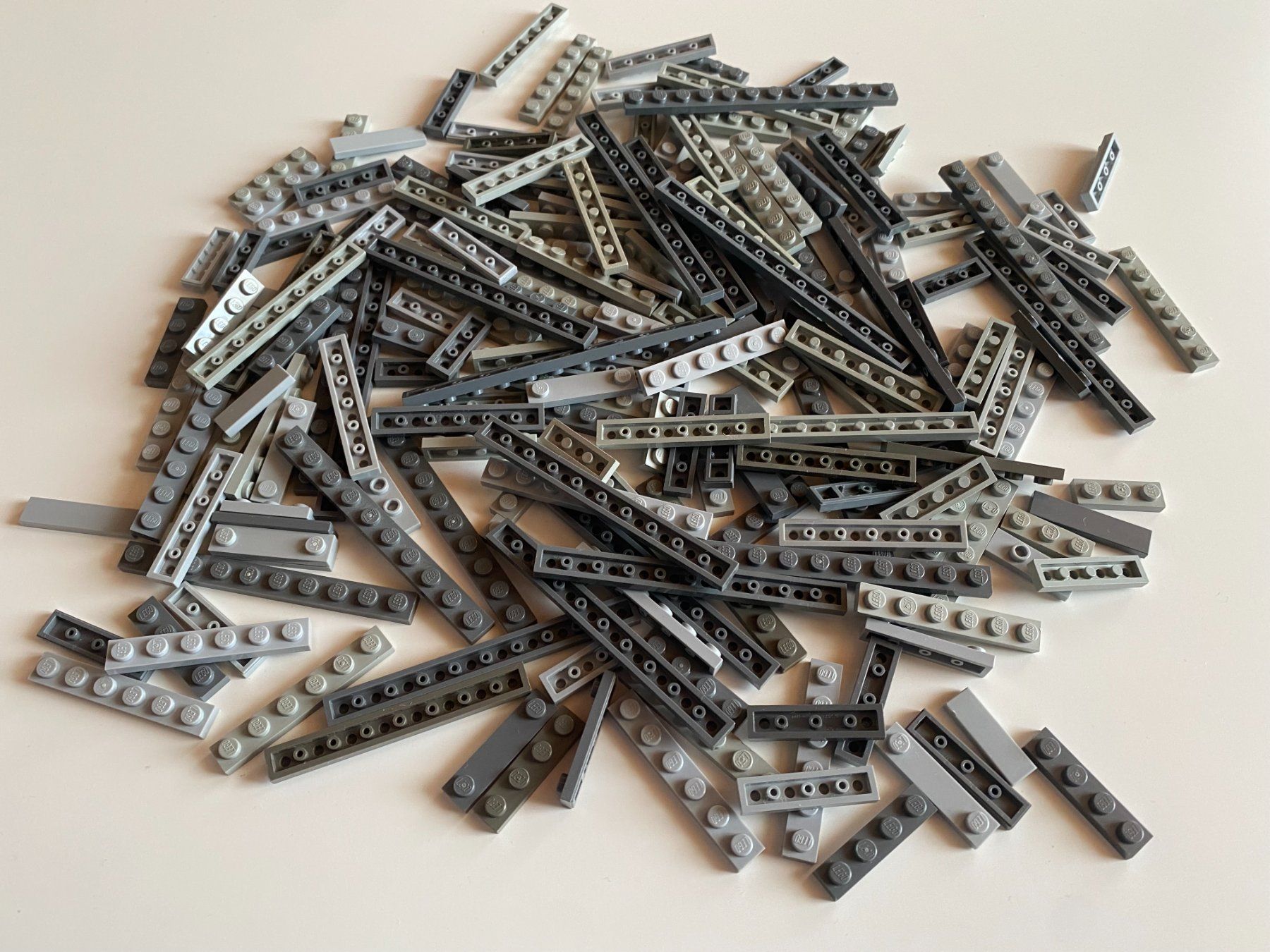 Lego Giocattoli: LEGO - 200 - GRAUE - EINERPLÄTTLI – Usato da Gelterkinden venduto da ajdt4
