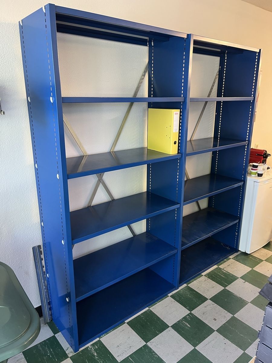Scaffali: Regal aus Metall – Usato da Freienwil venduto da willixx