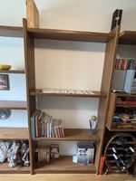 Büchergestell aus Buchenholz