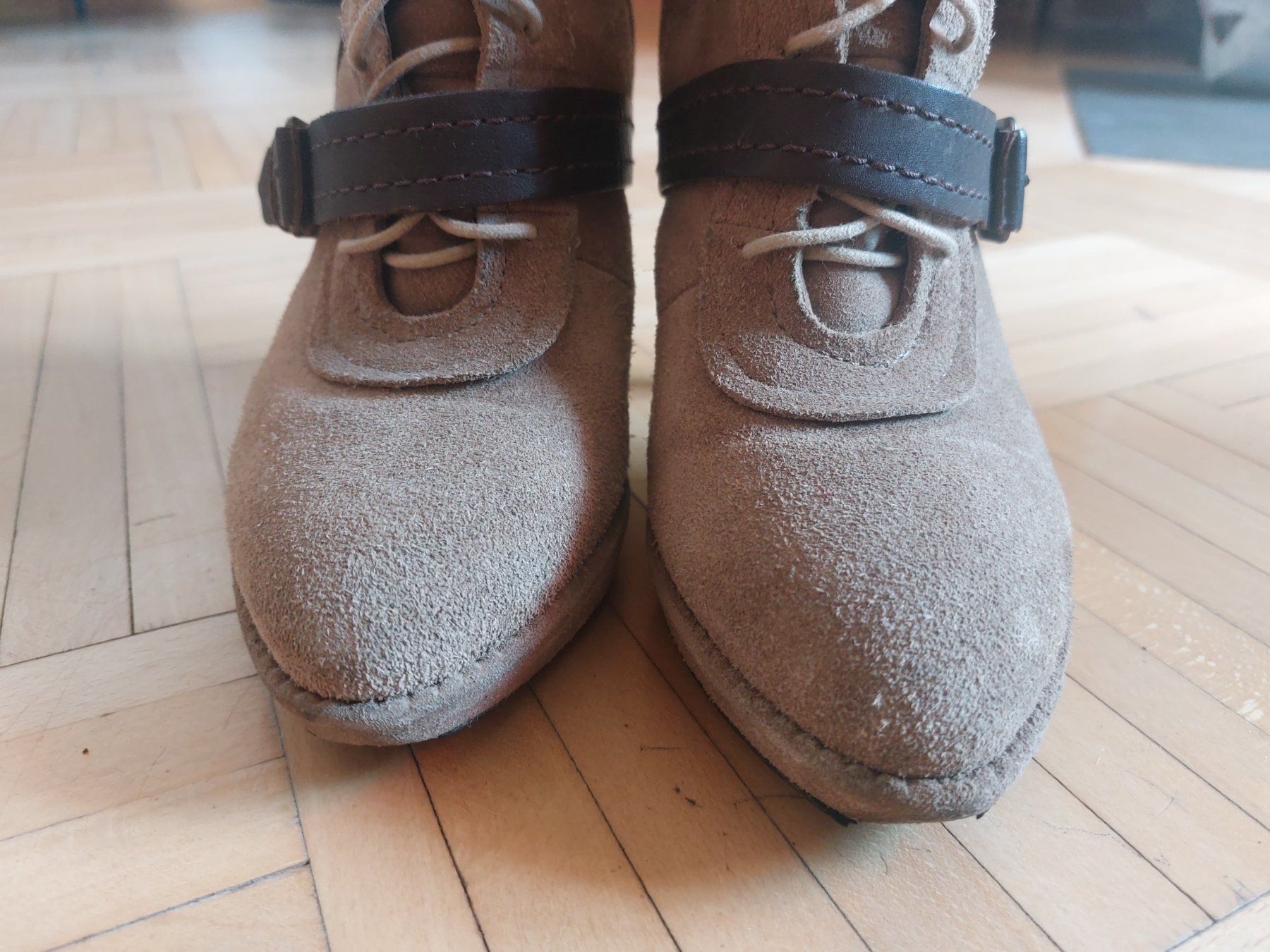 Scarpe da donna: Warme Wildlederstiefeletten Gr. 38 mit Lammfellfutter – Usato da Romanshorn venduto da SwissEnn 6