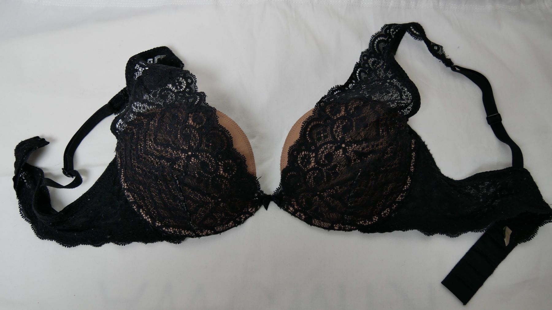 Intimissimi Altra biancheria intima: Intimissimi Spitzen BH Push Up Schwarz – Nuovo (secondo la descrizione) da Zürich venduto da julia_vina