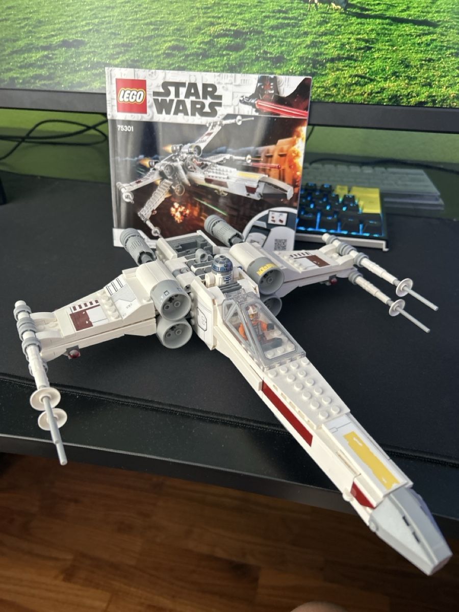 Lego Baukästen: Lego 75301 Starwars Xwing – Gebraucht aus Bülach von sev_fc6f