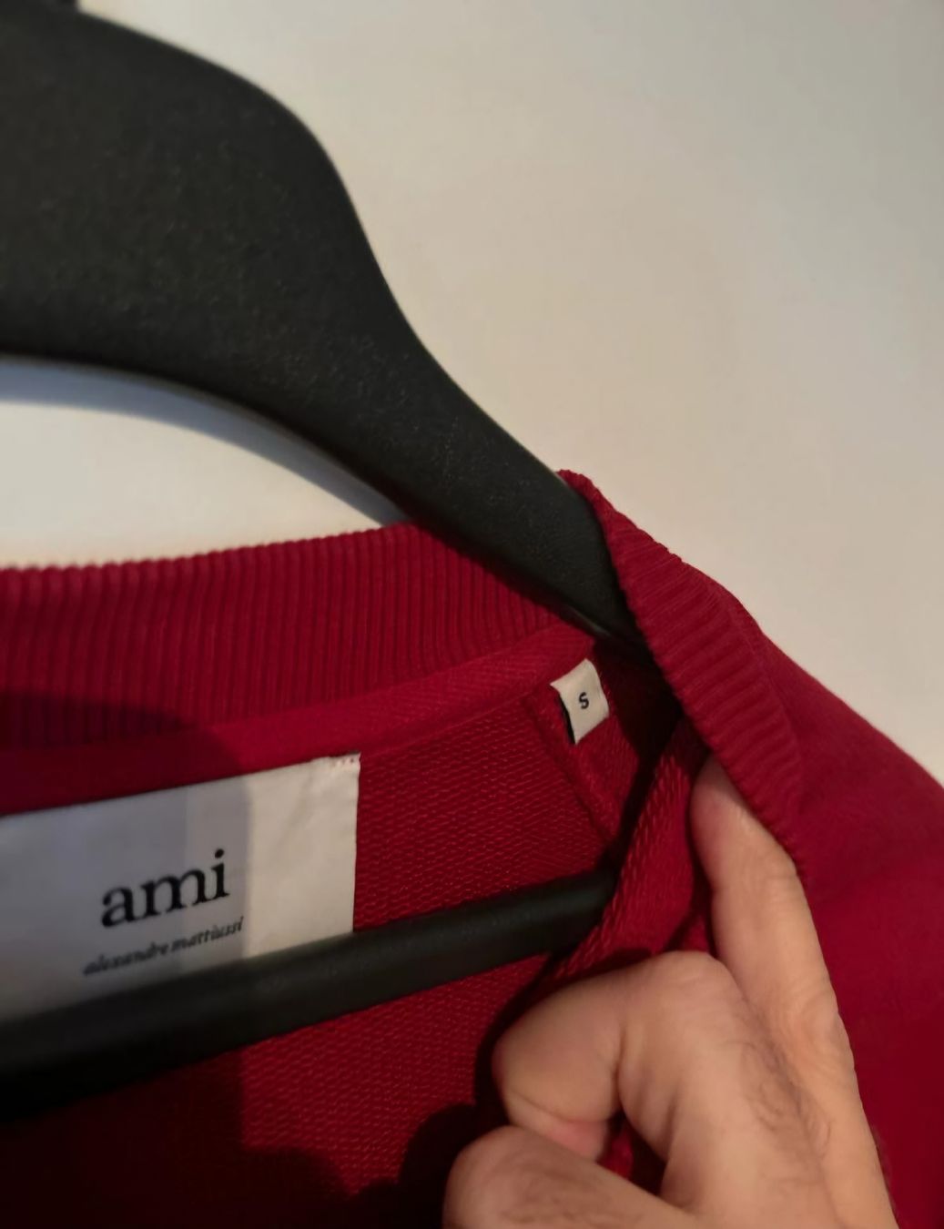 Maglioni & Felpe: AMI Paris Sweater Gr. S Rot  – Usato da Hagendorn venduto da mar_b8zk 4